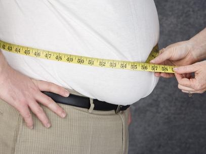 Excesso de gordura saturada vai direto para a barriga e fígado; chances de diabetes aumenta