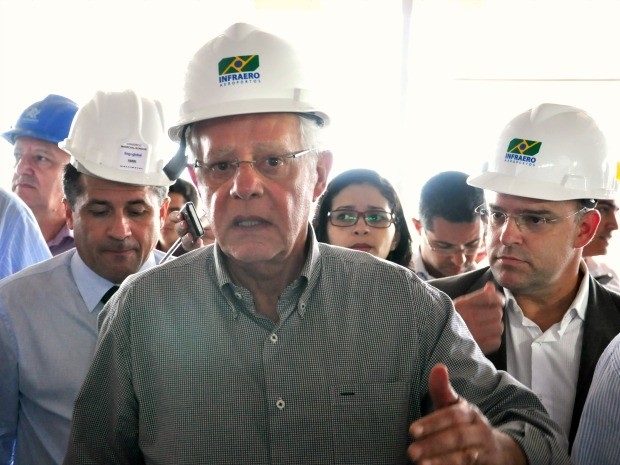 Ministro Moreira Franco, da Secretaria da Aviao Civil, criticou atrasos nas obras do Aeroporto Marechal Rondon em janeiro; nova visita est programada para esta segunda-feira (24).