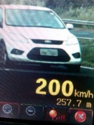 Motorista de Ford Focus  flagrado a 200 km/h na BR-060 em Gois