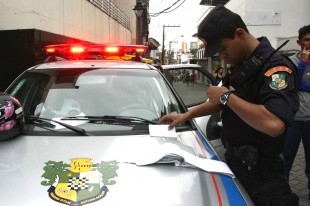 Depois de um coronel da PM, bandidos assaltam um policial rodovirio federal