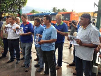 Motoristas de nibus protestaram contra agresso a colega de trabalho