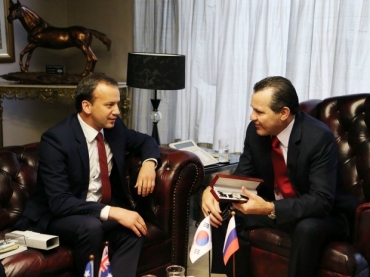 O vice-primeiro-ministro russo, Arkady Dvorkovich, e o governador de Mato Grosso, Silval Barbosa (PMDB). 